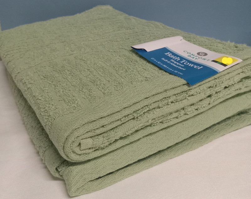 2 New | 27" x 52" Bath Towels | Ringspun, Soft & Absorbent