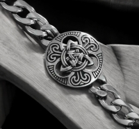 Stainless Steel Vintage Celtic Knot Bracelet Approximately 8 Inch Lobster Clasp