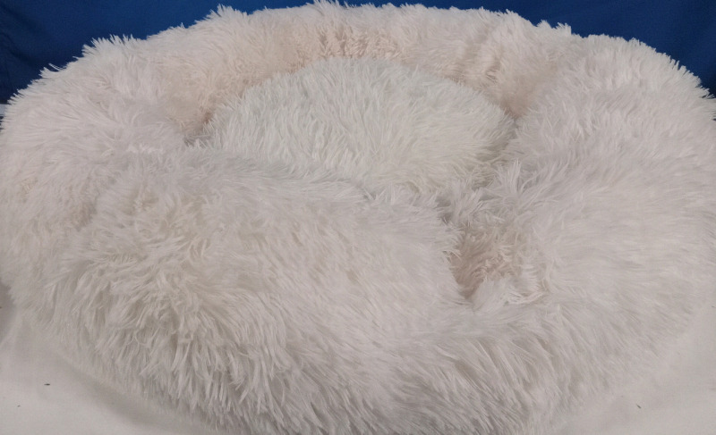 New | 27" Plush Pet Bed