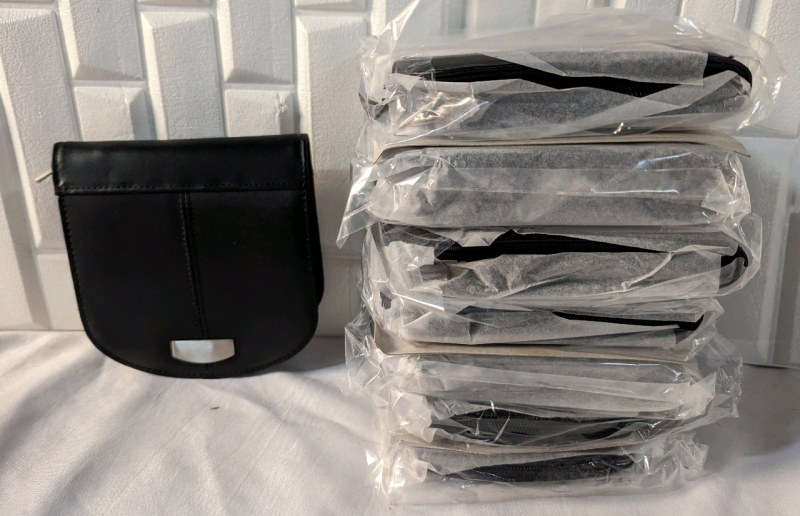 8 CD Organizers.
