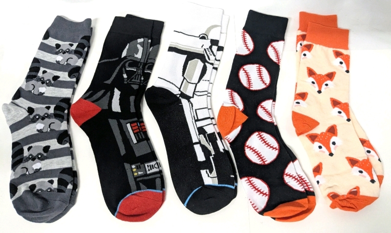 5 New Pairs One Size Fits Most Fun Socks : Star Wars, Baseball, Raccoon & Fox