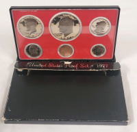 1977 USA Coin Proof Set in Case