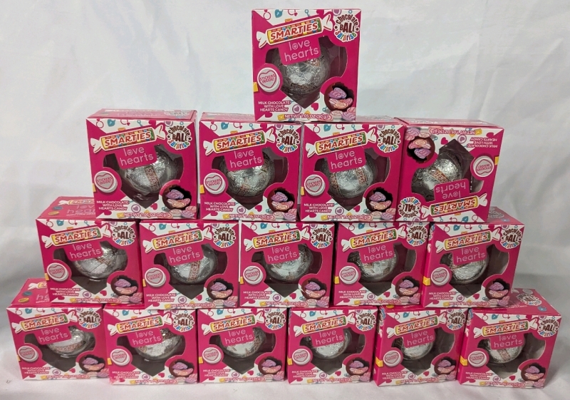 16 New Smarties Chocolate Ball Suprise. 30g each. BB 2026/04/30