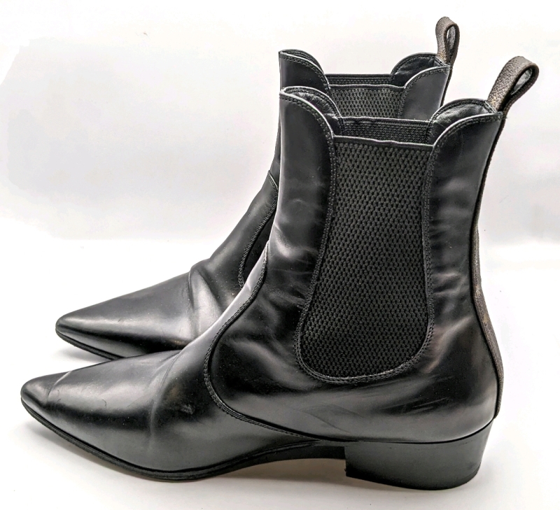 LOUIS VUITTON Pull-On Ankle Boots (Size 39)