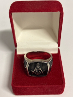 Vintage Freemason Ring Stainless Steel with Intricate Emblem Design Detailed Craftsmanship Size 11 Red Hard Case