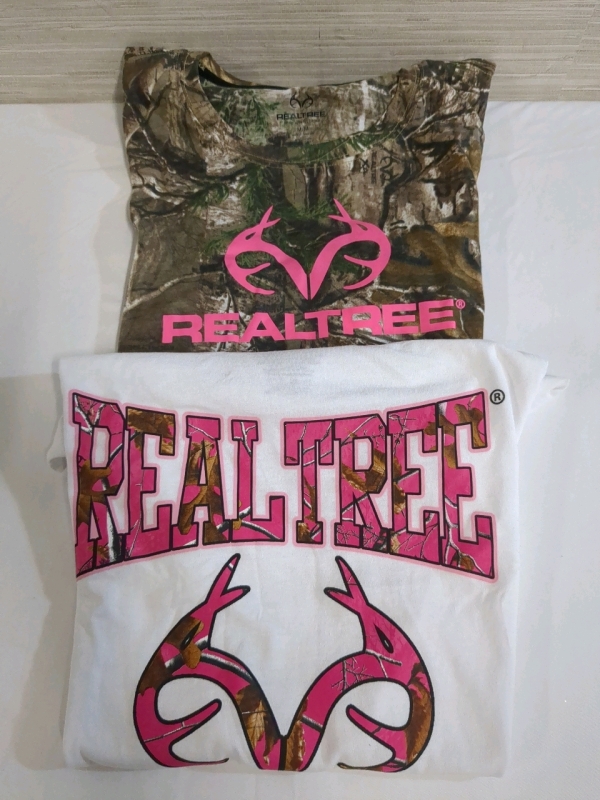 2 New Womens M Realtree T-Shirts