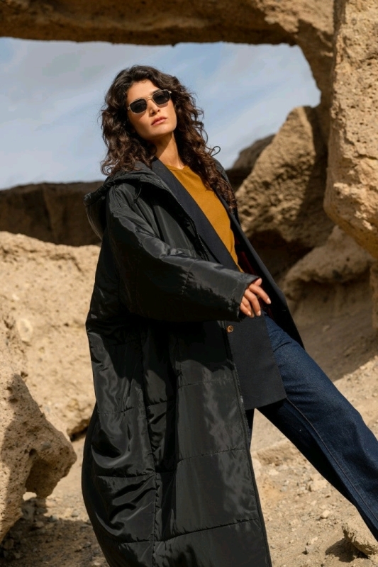 Wow! New One Size Unisex SITTING SUIT : Black | Retails Over $220!