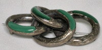 Stunning Vintage Scottish Love Knot Style Brooch with Green Stone Inlay 2.4" Long