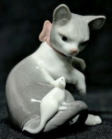 Vintage Lladro Spanish Porcelain Cat & Mouse Figure - 3" Tall, No Chips or Cracks, Marker on Bottom