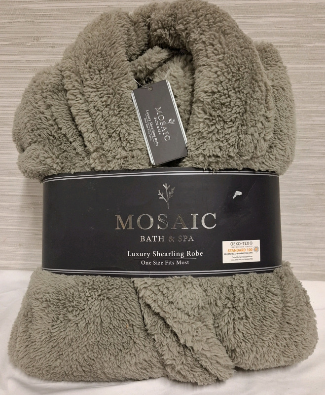 New Mosaic Bath & Spa Luxury Shearling Robe | One Size Fits Most | 100% Polyester