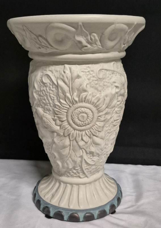 Beautiful 12" Tall Ceramic Sunflower Vase