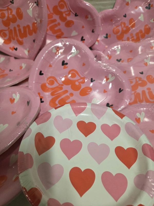 13 New Packs of Paper Plates | Largest Measures 8"