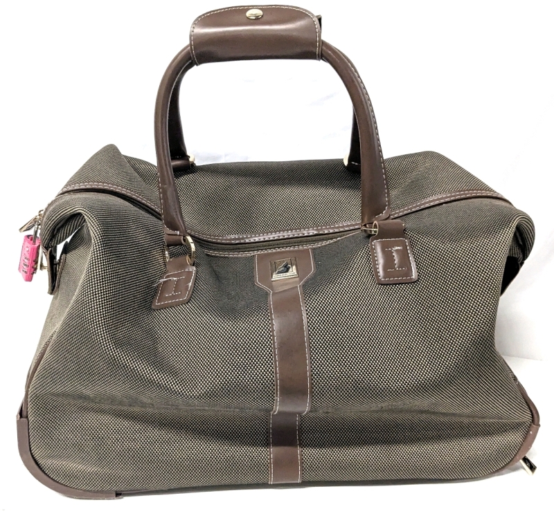 LONDON FOG Devonshire 2-Wheel Under-The-Seat Travel Bag With Hidden Extendable Handle - 19.5" &times; 10.5" &times; 13.5" Tall
