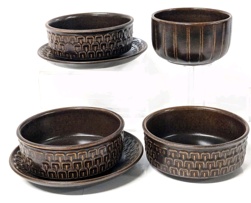 6 Pieces WEDGWOOD in Pennine Pattern : 3 Cereal/Salad Bowls 5" + 2 Small Plates 6.25" + Small High-Walled Bowl 4"