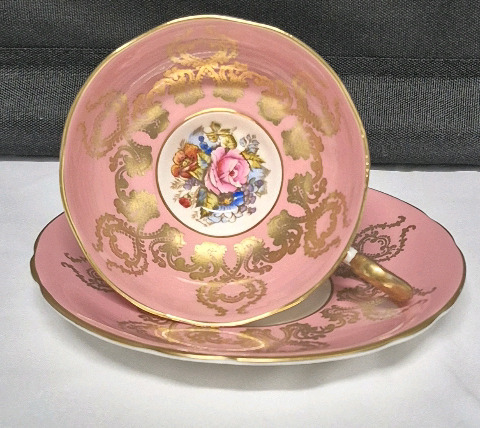Vintage Anysley Teacup & Saucer