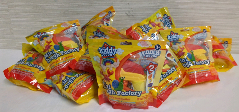 20 New Packs Kiddie Dough Modeling Compound With Shape Extruder