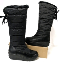 New in Box Size 41 Women's Tall Winter Boots
