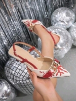 New in Box Size 37 Women's Buckle Chain Decorated Embroidered Floral Pointed-Toe Pumps With Kitten Heels