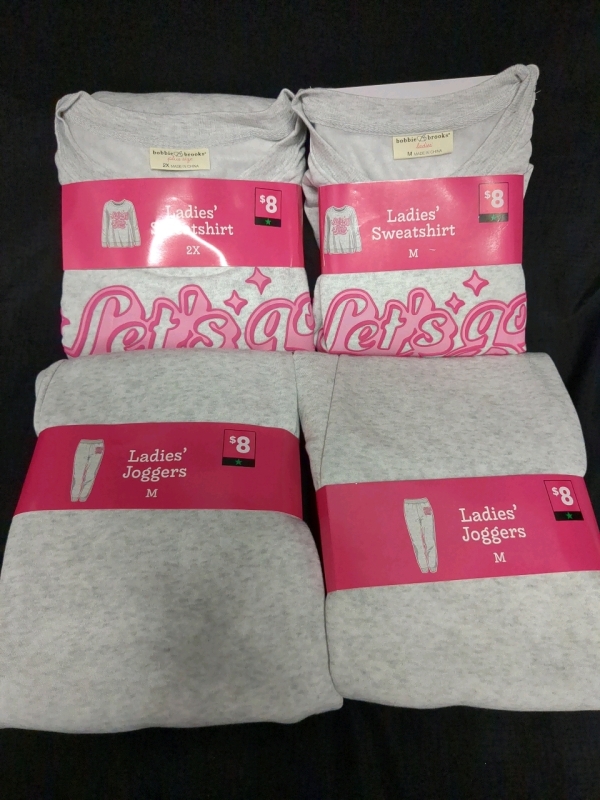 4 New Size M/2XL Womens Bobbie Brooks Sweatshirts & Jogging Pants