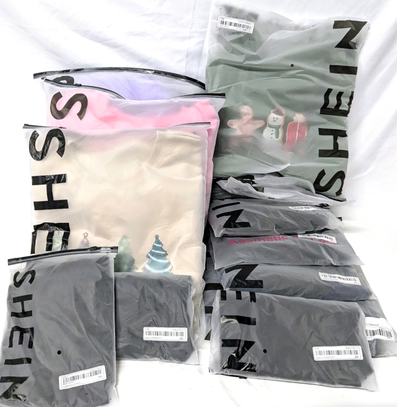 13 New Pieces Size 3XL - 4XL Mixed Clothing : Assorted Styles, Seasons, Genders, Colours, Makers + More