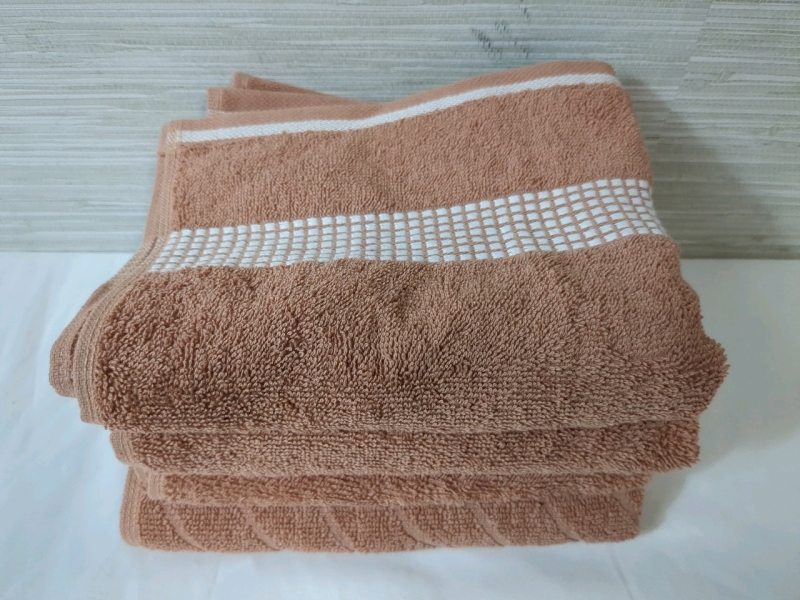 4 New Hand Towels 16x26 inches