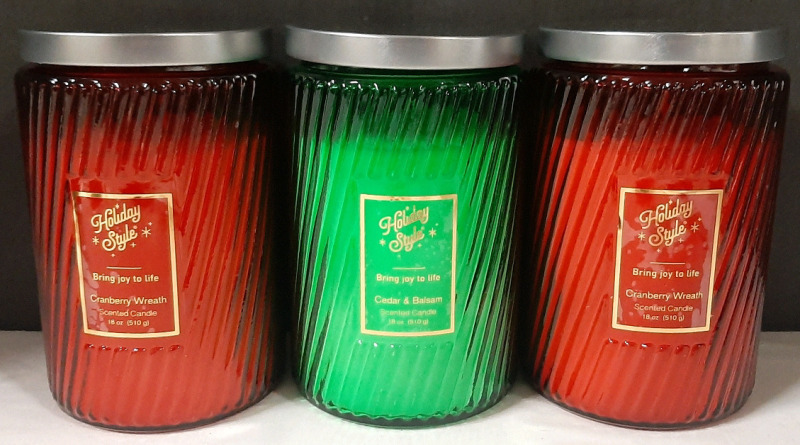 3 New Holiday Style Scented Candles (510g Each, Cranberry Wreath & Cedar and Balsam)
