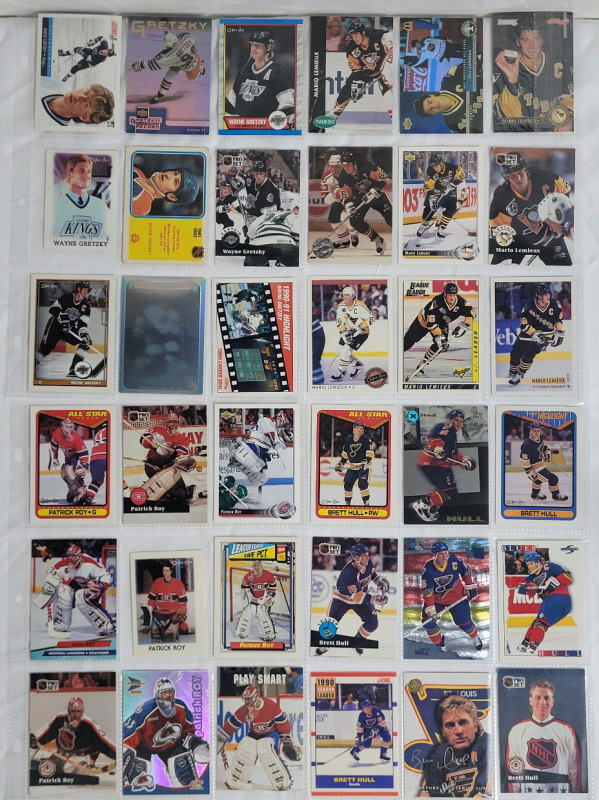 NHL Hockey Wayne Gretzky , Mario Lemieux , Patrick Roy & Brett Hull Trading Cards . 36 Trading Cards