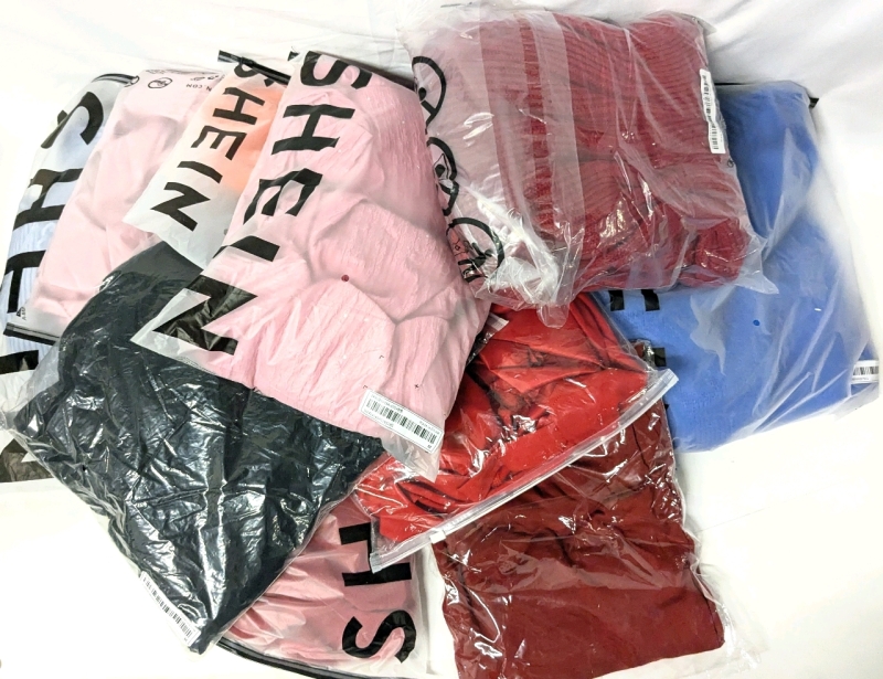 15 New Packages Size MEDIUM Mixed Clothing : Assorted Styles, Seasons, Genders, Colours, Makers + More