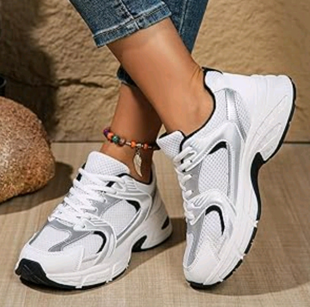 New | Size CN40 Women's Lace Up Sneakers