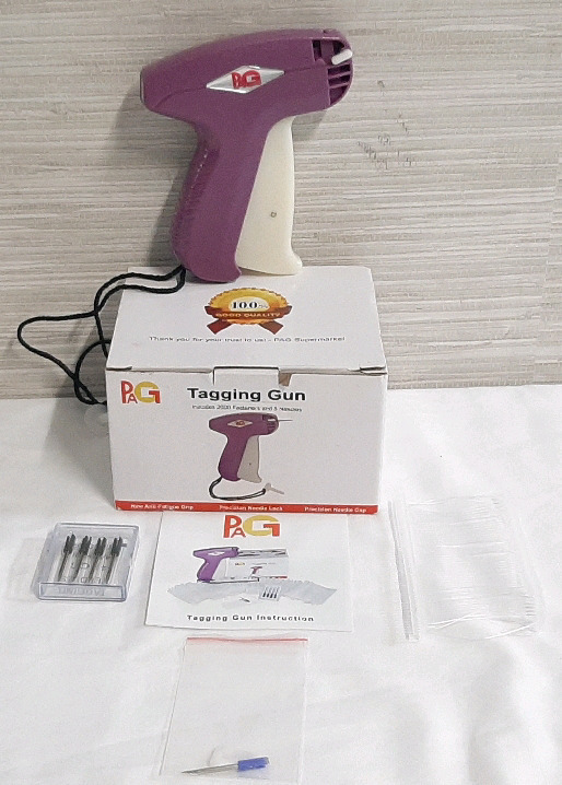 New in Box PAG Tagging Gun w/ 2000 Fasteners & 5 Needles
