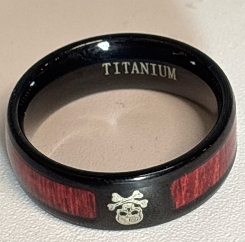Skull 8mm Wide Titanium Steel Ring Black with Red Wood Accents Size 11 Stamped
