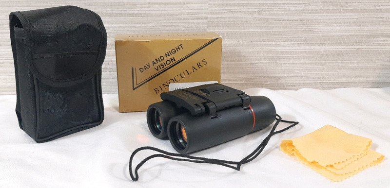 New Day and Night Binoculars w/ Carrying Case & Microfiber Cleaning Cloth