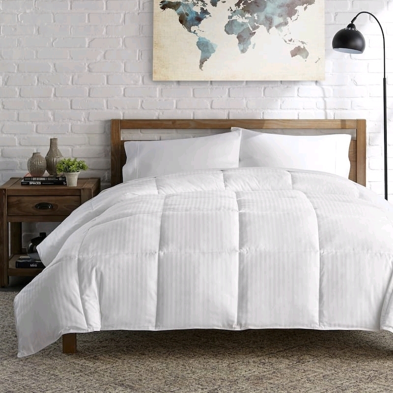 New Eddie Bauer Premium Alternative Duvet - Queen Sized