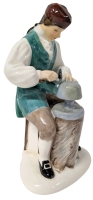 1959 Royal Doulton THE SILVERSMITH OF WILLIAMSBURG HN 2208 - 6.25" Tall, No Chips or Cracks