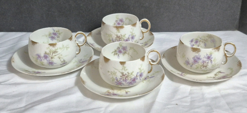 Vintage Set of Four Limoges CH Haviland GDA France Porcelain Tea Cups and Saucers . 3 Cups Ring True & 3 Saucers Ring True (1 saucer has chip)