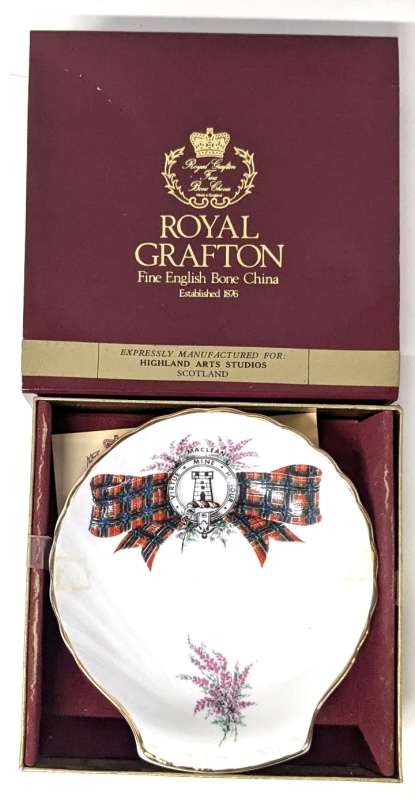 Vintage Royal Grafton MACLEAN Highland Art Studios Scotland Shell Dish In Original Box - 4.8" &times; 4.5"