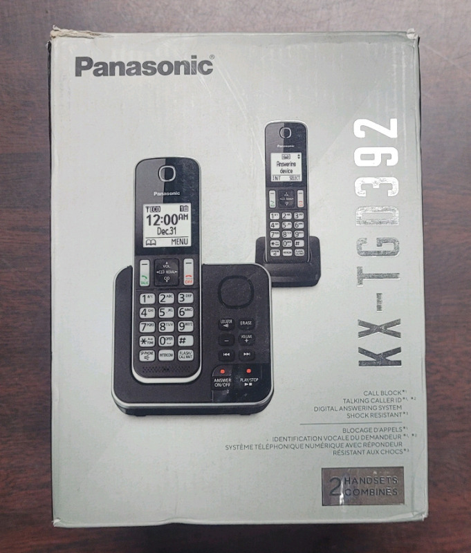 Panasonic Digital Cordless Phone w/Answering Machine , Model # KX-TGD392C . Untested