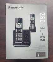 Panasonic Digital Cordless Phone w/Answering Machine , Model # KX-TGD392C . Untested