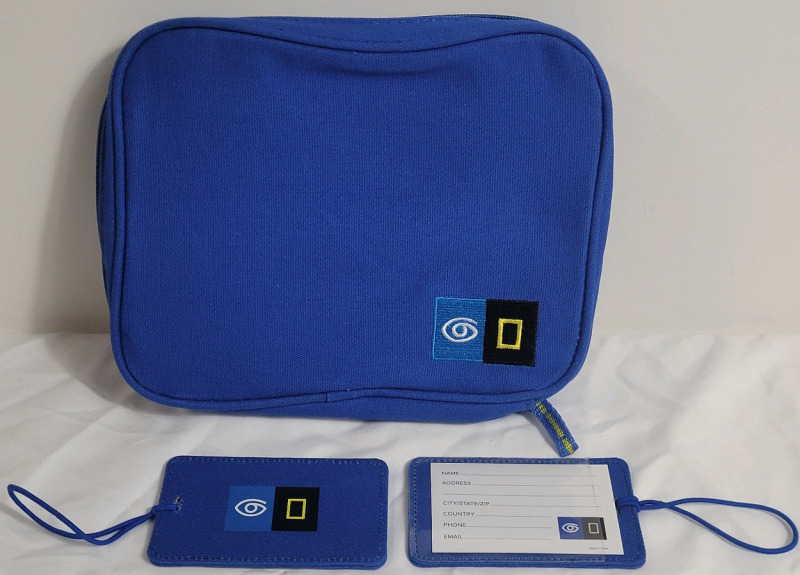 New - National Geographic Small Travel Bag & Luggage Tags (2)
