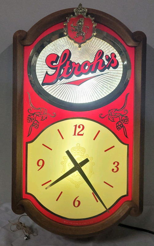 Vintage Stroh's Beer Light-Up Bar Wall Clock . Measures 11"&times;19" . Tested Working