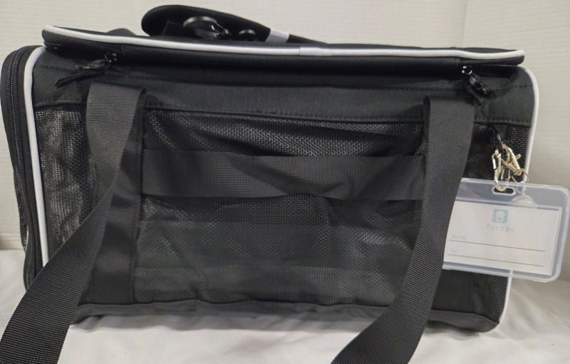 New | 18" x 11" x 11" Small Pet Carrier/Bed w/ ID Card, Removable Plush Bed for Washing and Bell