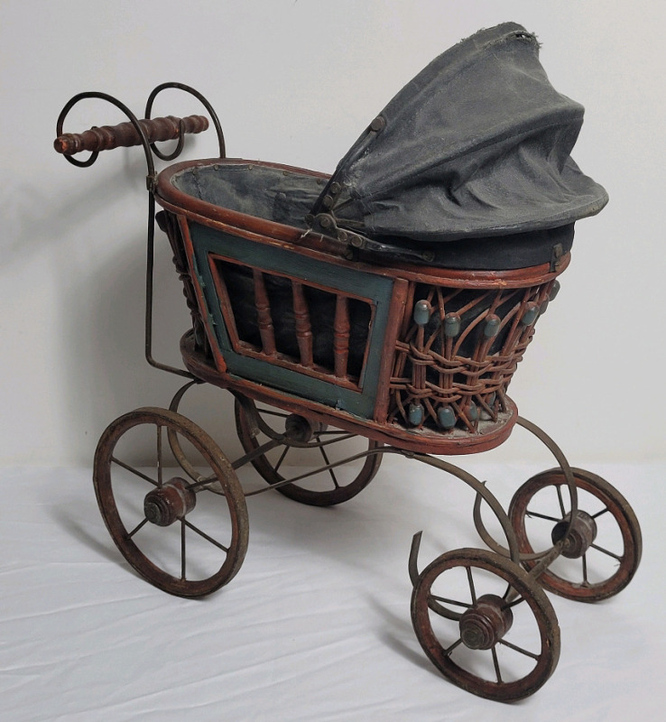 Vintage Baby Doll Carriage Stroller buggy . Measures 15"&times;7.5"&times;16.5" . Age appropriate wear