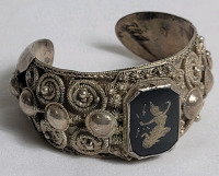 Vintage Siam Sterling Silver Thai Nakon Cuff Bracelet .