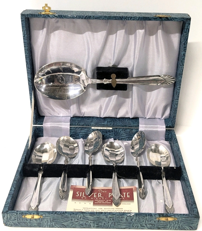 Vintage 7-Piece Angora England Silver Plate EPNS Dessert Spoons in Gift Box (9.4" &times; 7.3" &times; 2" Tall)