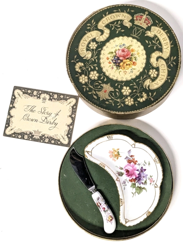 Vintage ROYAL CROWN DERBY England "Posies" Butter Dish & Spreader in Original Box - Box 6" Diameter &times; 1.75" Tall