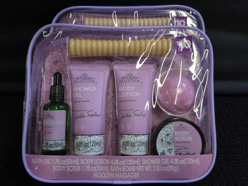 2 New Studio Selection Julie Foster Aromatherapy 6 Piece Bath Set EXP 04/09/2027