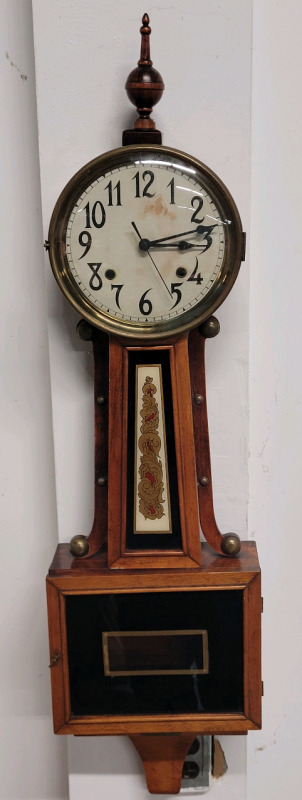 Antique 1914 E. Ingraham Nyanza Banjo Wall Clock . Clock Movement : 8-day movement, time-only, no chimes.. Measures 38" tall & 10" wide . Working , No Key