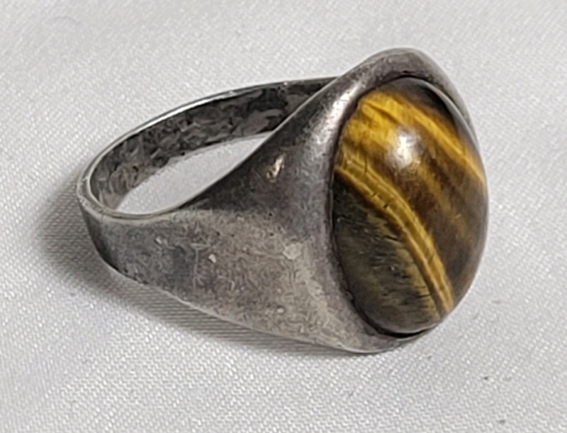 925 Silver Oval Tiger's Eye Gentleman's Ring . Size 11