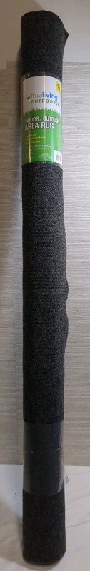 New True Living Indoor/Outdoor Area Rug 52x71 inches