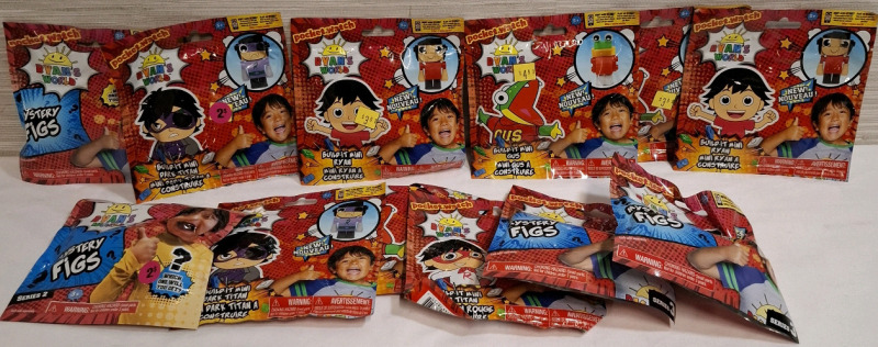 12 New Ryan's World Build-It Mini Ryan Toys
